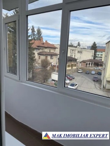 vandut-apartament-3-camere-cf-1-etaj-34-campulung-7