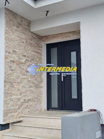 casa-noua-de-vanzare-finisata-la-cheie-pe-un-nivel-cu-4-camere-in-alba-iulia-6