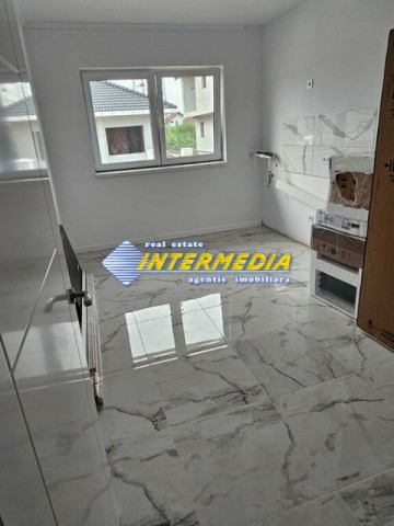 casa-noua-de-vanzare-finisata-la-cheie-pe-un-nivel-cu-4-camere-in-alba-iulia-9