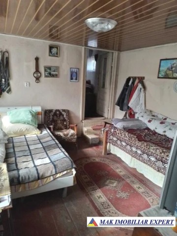 casa-si-livada-de-24-ha-de-vanzare-in-berevoiesti-ideala-pentru-locuinta-si-activitati-agricole-2
