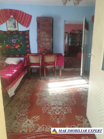 casa-cu-10-camere-si-teren-de-1325-mp-de-vanzare-in-mihaesti-arges-6