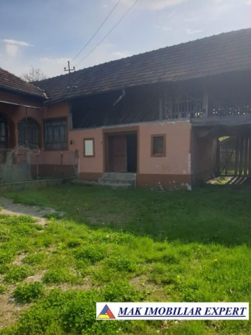 casa-cu-10-camere-si-teren-de-1325-mp-de-vanzare-in-mihaesti-arges-4