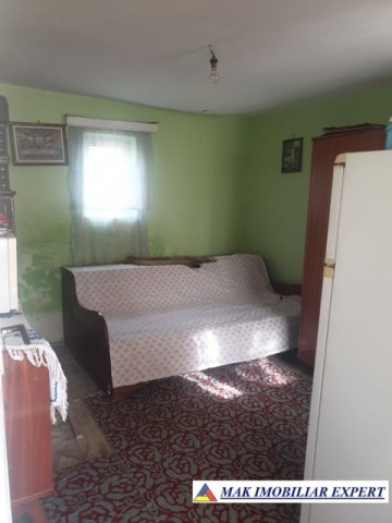 casa-cu-10-camere-si-teren-de-1325-mp-de-vanzare-in-mihaesti-arges-10