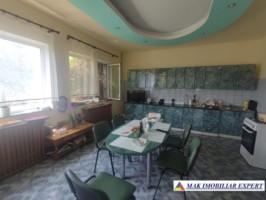 vila-c1-c2-12-camere-teren-4000-mp-de-vanzare-in-campulung-muscel-arges-32