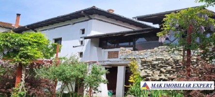 spatiu-comercial-locuinta-e-vila-7-camere-centru-campulung-muscel-arges-10