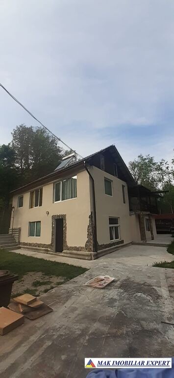 cabana-5-camere-teren-7000-mp-berevoiesti-1