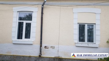 vila-7-camere-cu-teren-de-1000-mp-de-inchiriat-in-centru-campulung-muscel-arges-ideala-pentru-locuinta-rezidentiala-sau-pensiune-3