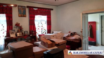 vila-7-camere-cu-teren-de-1000-mp-de-inchiriat-in-centru-campulung-muscel-arges-ideala-pentru-locuinta-rezidentiala-sau-pensiune-9
