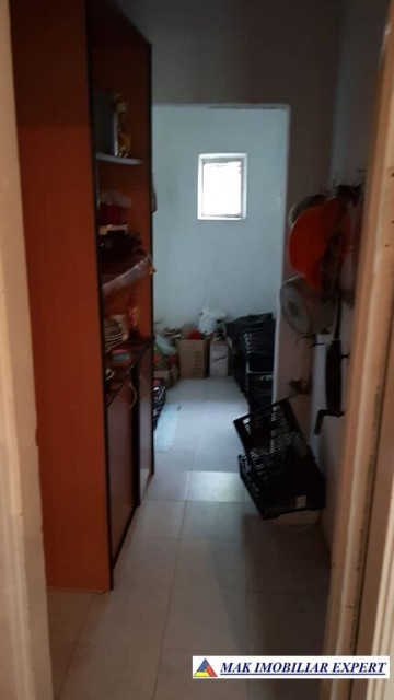 vila-7-camere-cu-teren-de-1000-mp-de-inchiriat-in-centru-campulung-muscel-arges-ideala-pentru-locuinta-rezidentiala-sau-pensiune-25