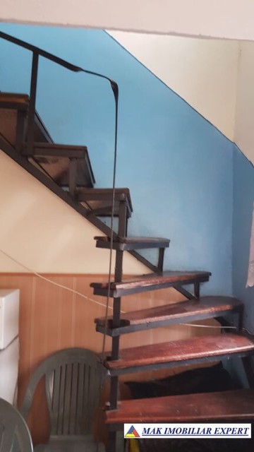 vila-7-camere-cu-teren-de-1000-mp-de-inchiriat-in-centru-campulung-muscel-arges-ideala-pentru-locuinta-rezidentiala-sau-pensiune-27