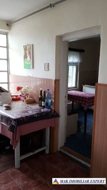 vila-7-camere-cu-teren-de-1000-mp-de-inchiriat-in-centru-campulung-muscel-arges-ideala-pentru-locuinta-rezidentiala-sau-pensiune-32