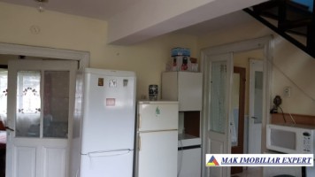 vila-7-camere-cu-teren-de-1000-mp-de-inchiriat-in-centru-campulung-muscel-arges-ideala-pentru-locuinta-rezidentiala-sau-pensiune-34