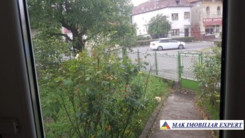 vila-7-camere-cu-teren-de-1000-mp-de-inchiriat-in-centru-campulung-muscel-arges-ideala-pentru-locuinta-rezidentiala-sau-pensiune-42