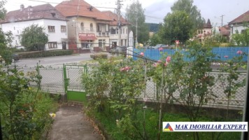 vila-7-camere-cu-teren-de-1000-mp-de-inchiriat-in-centru-campulung-muscel-arges-ideala-pentru-locuinta-rezidentiala-sau-pensiune-41