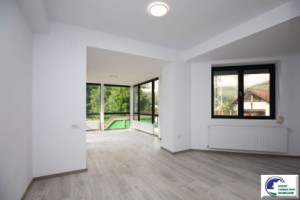 apartament-deosebit-cu-trei-camere-situat-in-busteni-5