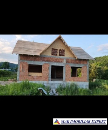 vila-la-rosu-4-camere-cu-teren-1760-mp-de-vanzare-in-apa-sarata-campulung-muscel-arges-oportunitate-pentru-personalizare-completa-5