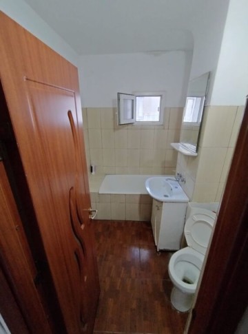 malu-rosu-4cam-cf1a-dec-34-2-balcoane-intab-97000-euro-2