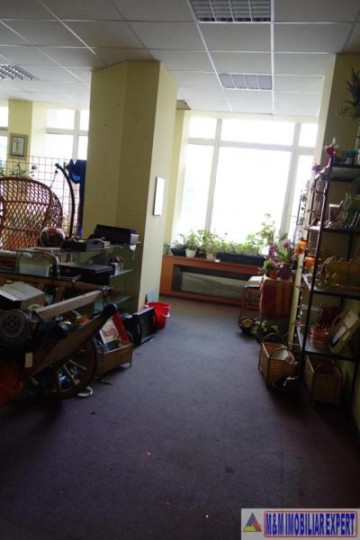 spatiu-comercial-137-mp-campulung-2