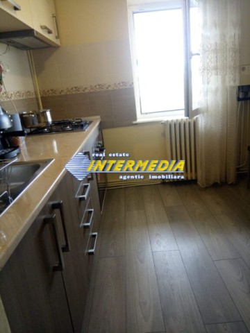 apartament-2-camere-decomandate-finisat-de-vanzare-alba-iulia-zona-cetate-mercur-5