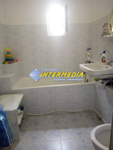 apartament-2-camere-decomandate-finisat-de-vanzare-alba-iulia-zona-cetate-mercur-12