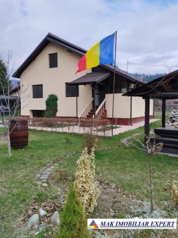 vila-duplex-9-camere-teren-1600-mp-in-leresti-arges