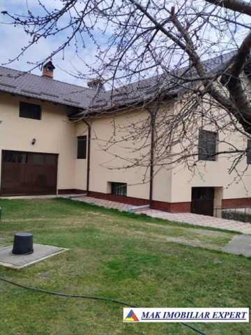 vila-duplex-9-camere-teren-1600-mp-in-leresti-arges-3