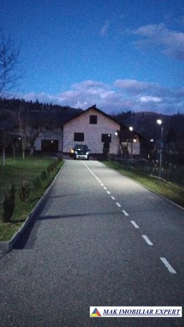 vila-duplex-9-camere-teren-1600-mp-in-leresti-arges-6