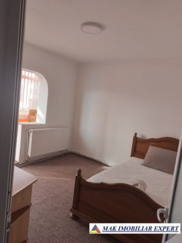 apartament-3-camere-confort-1-etaj-2-din-4-de-inchiriere-in-campulung-muscel-arges-1