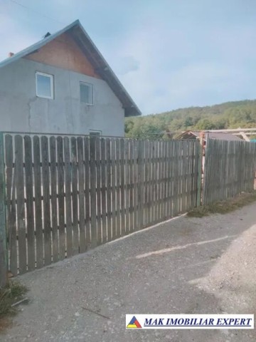 casa-5-camere-teren-de-3700-mp-in-schitu-golesti-arges-5