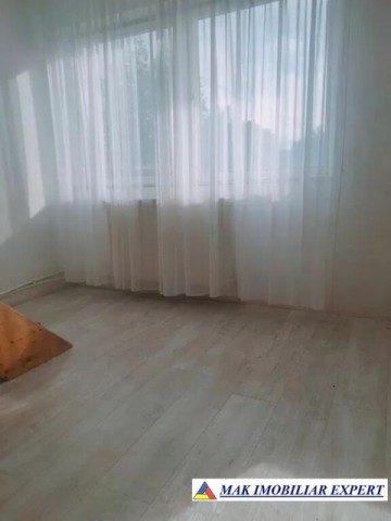 casa-5-camere-teren-de-3700-mp-in-schitu-golesti-arges-4