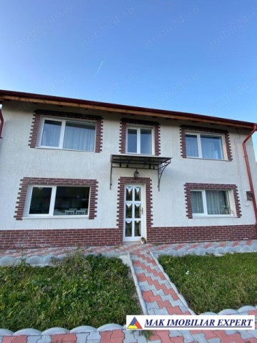 vila-5-camere-cu-teren-de-1000-mp-de-vanzare-in-leresti-arges-casa-de-vis-in-zona-de-munte