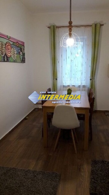 casa-de-vanzare-renovata-complet-in-alba-iulia-zona-centru-1200-mp-teren-12