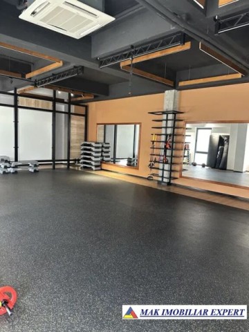 spatii-comerciale-200-mp-campulung