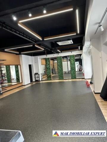 spatii-comerciale-200-mp-campulung-1