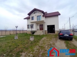 casa-individuala-cu-4-dormitoare-si-garaj-in-sibiu-zona-p-ta-cluj-13
