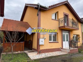 casa-p1-de-vanzare-in-centru-finisata-2013-mobilata-utilata-complet-alba-iulia-2