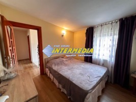casa-p1-de-vanzare-in-centru-finisata-2013-mobilata-utilata-complet-alba-iulia-17