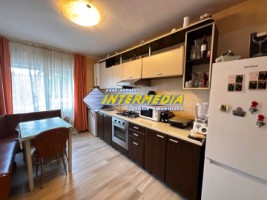 casa-p1-de-vanzare-in-centru-finisata-2013-mobilata-utilata-complet-alba-iulia-20