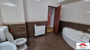 apartament-2-camere-centru-shopping-plaza-cu-parcare-privata-id-22918-3