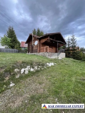 cabana-din-lemn-cu-3-camere-si-teren-de-340-mp-de-vanzare-in-ciocanu-dambovicioara-arges