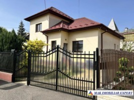 vila-4-camere-teren-200-mp-de-vanzare-in-centru-campulung-muscel-arges
