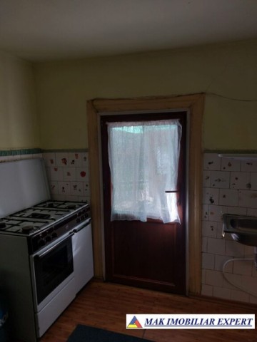 vand-casa-si-anexa-demolabila-cu-teren-de-916-mp-in-centru-campulung-muscel-arges-22
