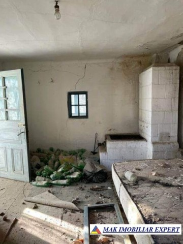casa-2-camere-de-vanzare-teren-6747-mp-jugur-poenarii-de-muscel-arges-4