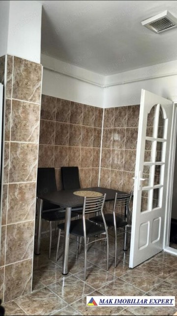 ocupat-iunie-2025-apartament-2-camere-confort-1-etaj-4-campulung-3