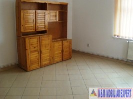 casaspatiu-2-camere-124-mp-de-inchiriat-in-centru-campulung-muscel-arges-10