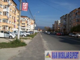 ian-2026-spatiu-de-lux-pentru-coafor-si-cosmetica-de-inchiriat-in-campulung-muscel-arges-ideal-pentru-afaceri-de-infrumusetare-2
