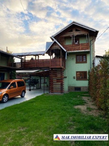 vand-vila-cu-12-camere-si-teren-de-893-mp-pitesti-arges-2