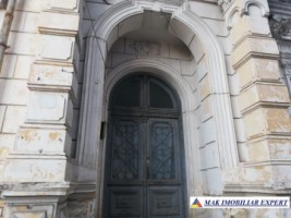 vand-vila-de-patrimoniu-cu-14-camere-si-teren-de-969-mp-pitesti-arges-3