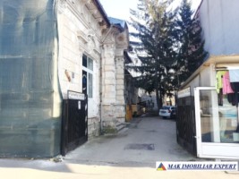 vand-vila-de-patrimoniu-cu-14-camere-si-teren-de-969-mp-pitesti-arges-12