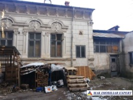 vand-vila-de-patrimoniu-cu-14-camere-si-teren-de-969-mp-pitesti-arges-18